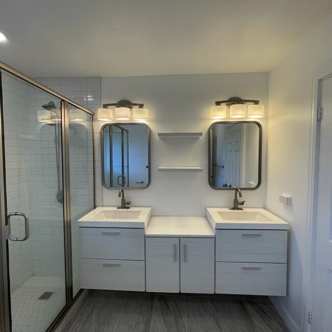 Building Photo - 45-553 Ualani Pl