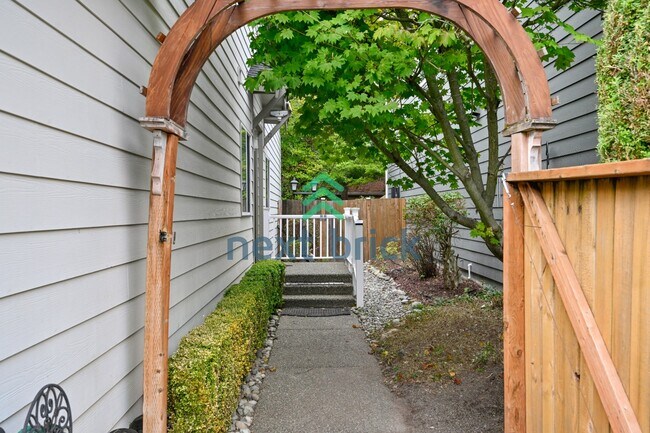 Foto del edificio - 4 Bed, 2.5 Bath | Spacious 2,460 Sq. Ft. Sammamish Home in a Top-Tier School District with Parks ...