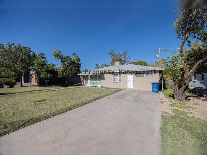 Foto principal - 530 W 15th St