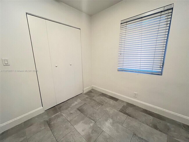 Foto del edificio - 500 NW 35th St