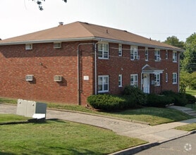 Building Photo - 339 Piaget Ave
