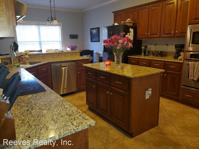 Building Photo - 4 br, 3 bath House - 7200 Bradshaw Court