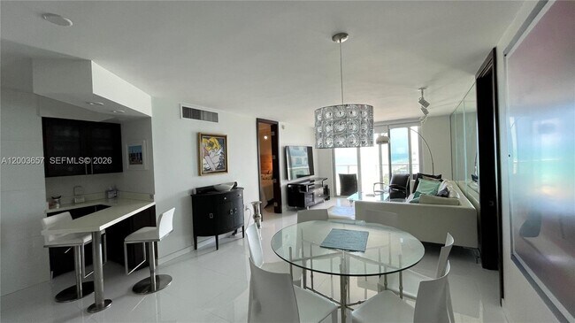 Photo - 5701 Collins Ave (Miami Beach, FL) Apartment