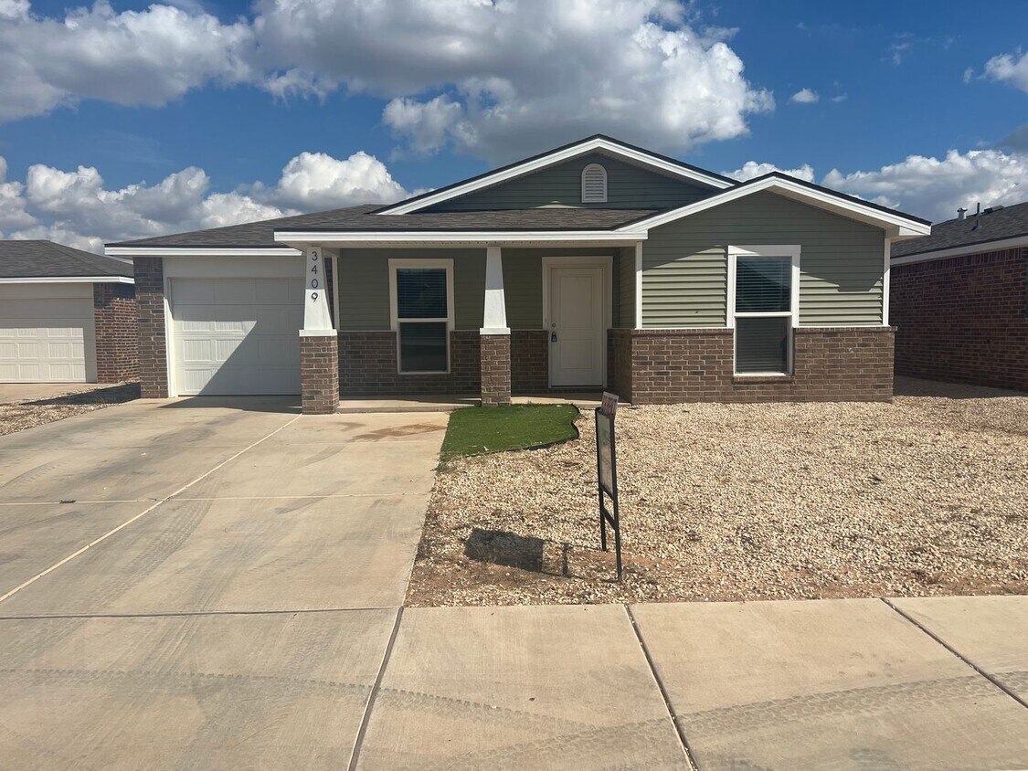 Foto principal - HALF OFF FIRST FULL MONTH OF RENT!!! - Ava...