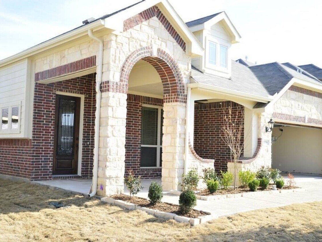 Primary Photo - 3 Bedroom Single Family Home in Little Elm