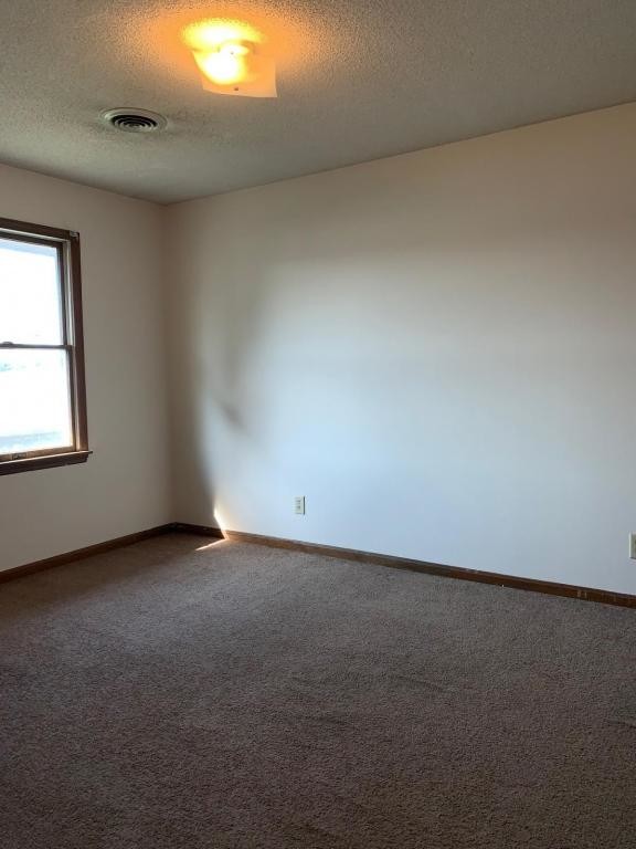 Building Photo - 591 East 43rd 1/2 Drive #4