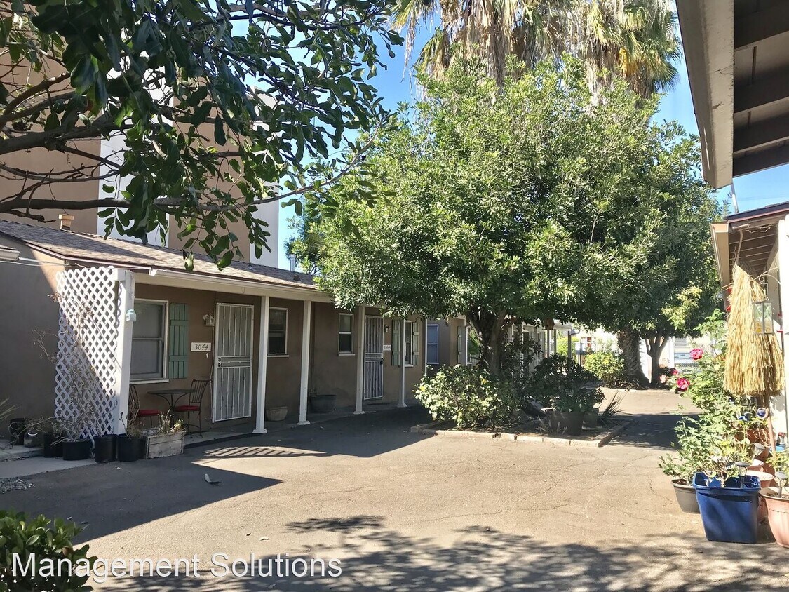 Primary Photo - 2-3052 Adams Ave