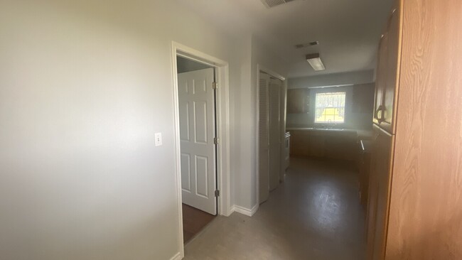 Building Photo - 4609 Centerpoint Rd