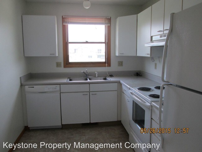 Building Photo - 155 Parkview Ct