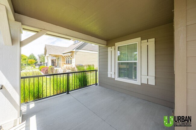Building Photo - Single Story home with 2 bed and office fo...
