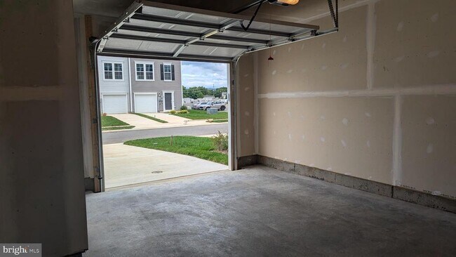 Building Photo - 151 Cooperage Rd