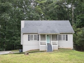 Building Photo - 3973 Woodland Cir SE
