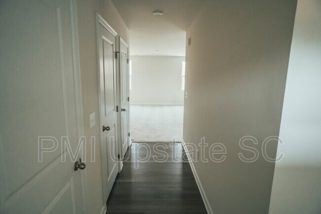 Building Photo - 132 Wls Sta Rd