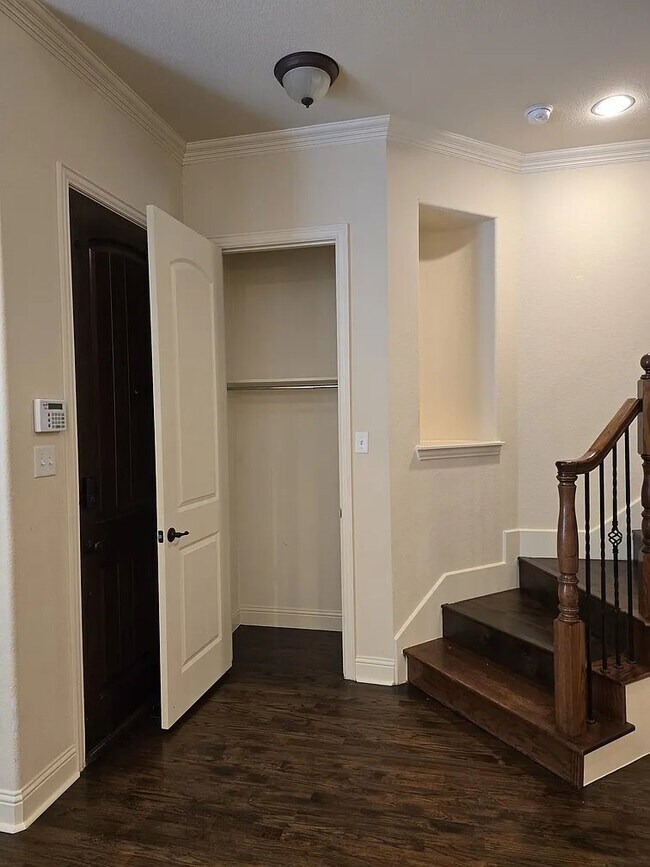 Foto del edificio - 7924 Osborn Pkwy