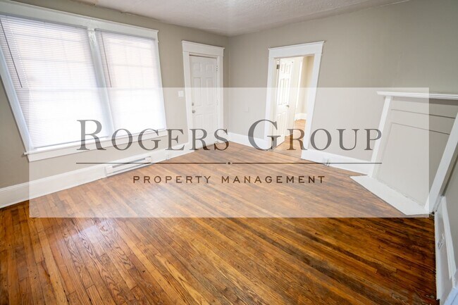 Building Photo - #391*** - 816-818 Nicholas St Duplex