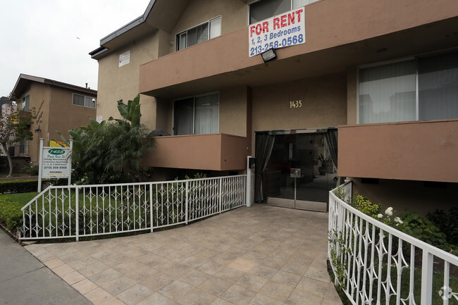 Building Photo - Point View Apartments