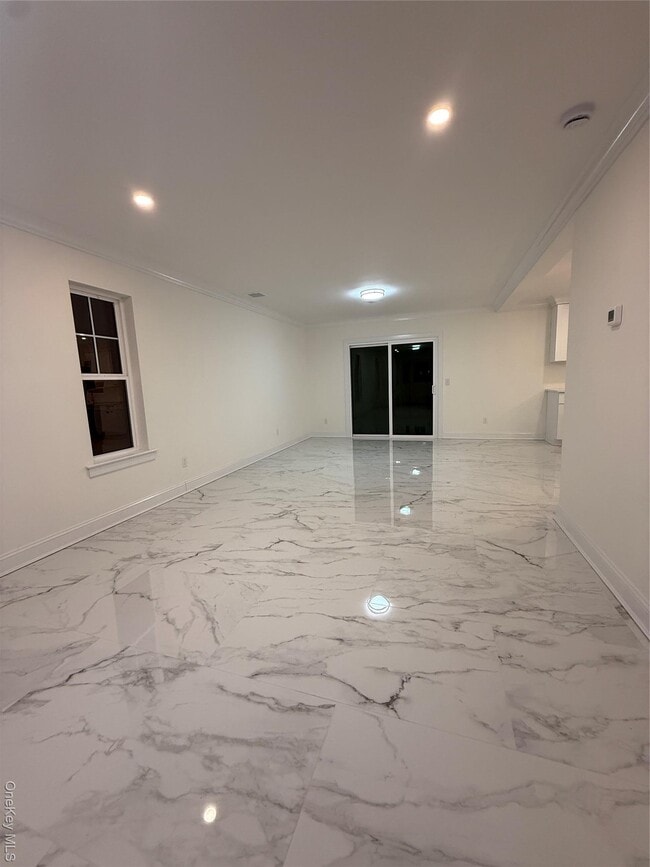 Building Photo - 134 Cedar Ln