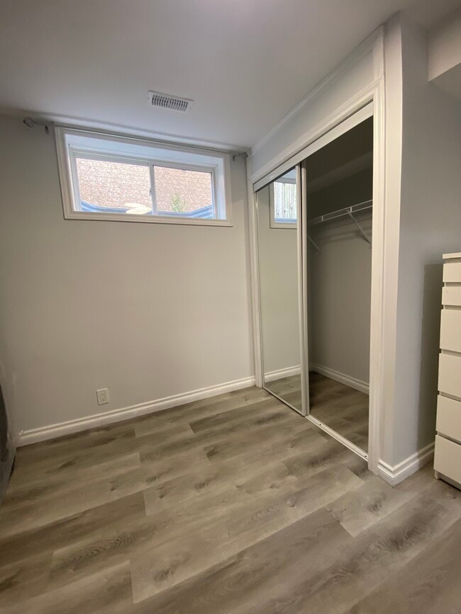 Building Photo - 98 Mountain Laurel Cres