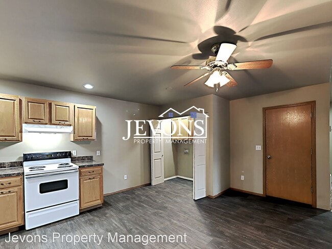 Building Photo - 3 br, 2 bath House - 802 Jamie Dr