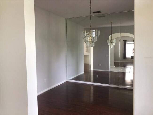 Building Photo - 4512 River Overlook Dr