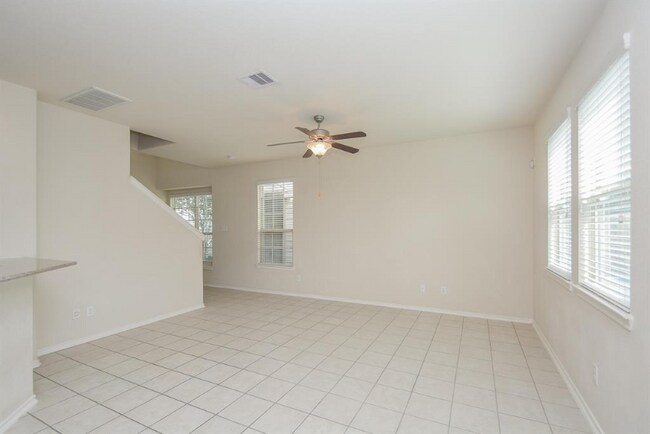 Foto del edificio - 6419 Calgary Woods Ln