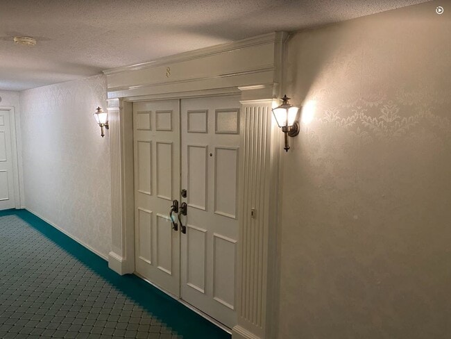 Building Photo - 15046 Claymoor Ct