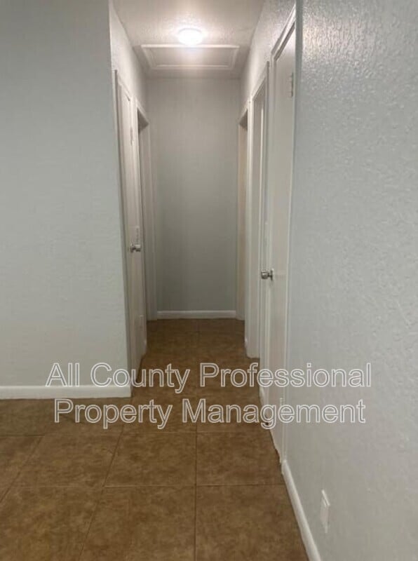 Foto del edificio - 332 SW 2nd Pl