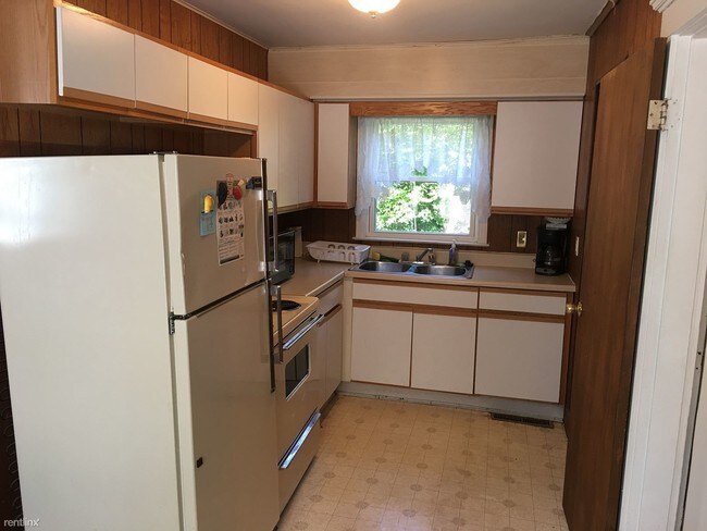 Foto del edificio - 1 br, 1 bath  - 146 Wexford Ave