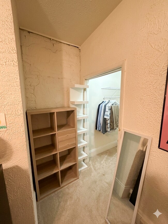 Foto del edificio - 2910 E Carson St