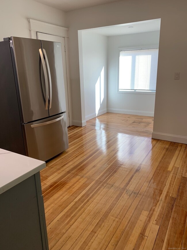 Foto del edificio - 641 White St