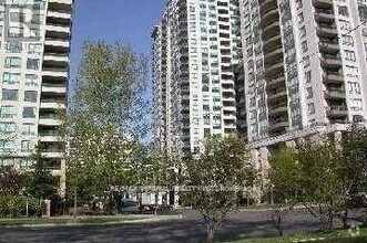 Building Photo - 1610-1618 PARKVIEW Ave