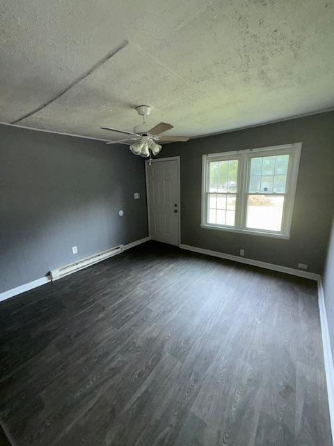 Building Photo - 406 Lake Dr