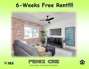 Building Photo - 2512 E Thomas Rd