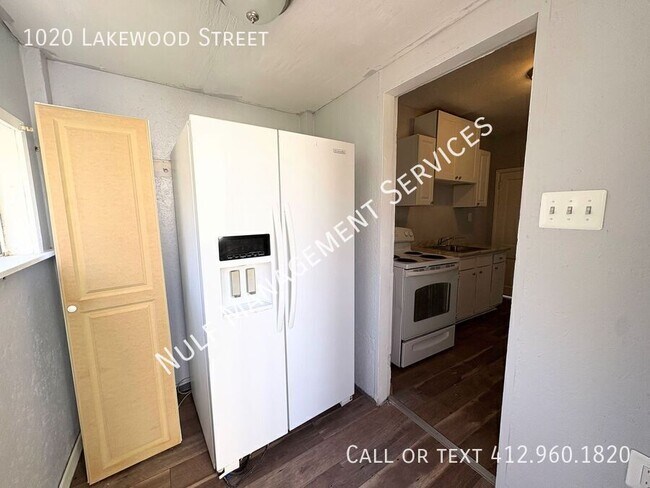 Foto del edificio - 1020 Lakewood St