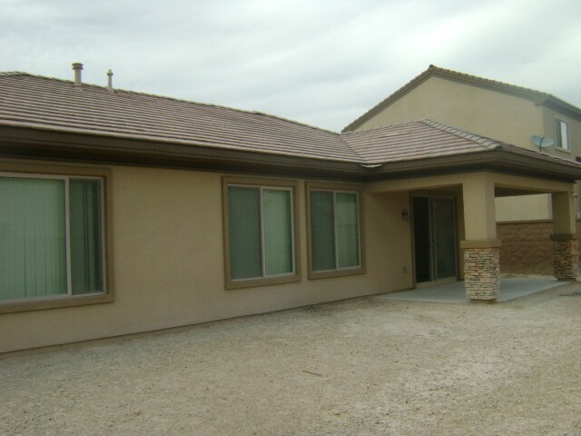 Foto del edificio - BEAUTIFUL CLUB ALIANTE 2196 SQ FT ONE STORY HOME