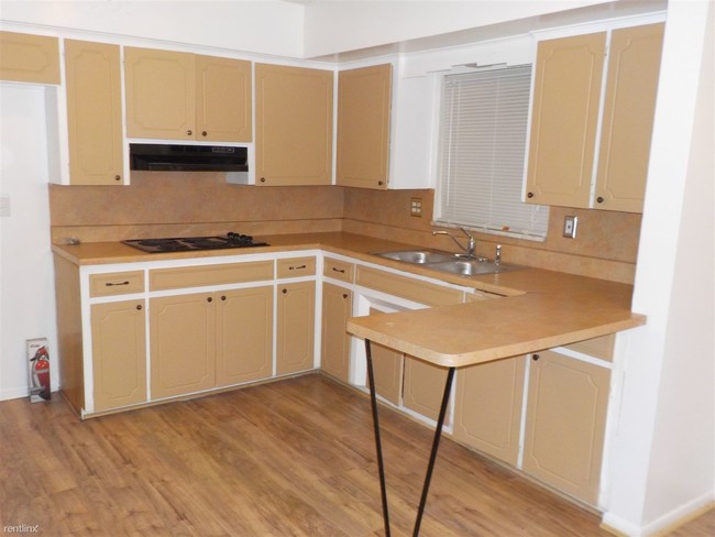 Foto del edificio - 1410 Lillian Dr
