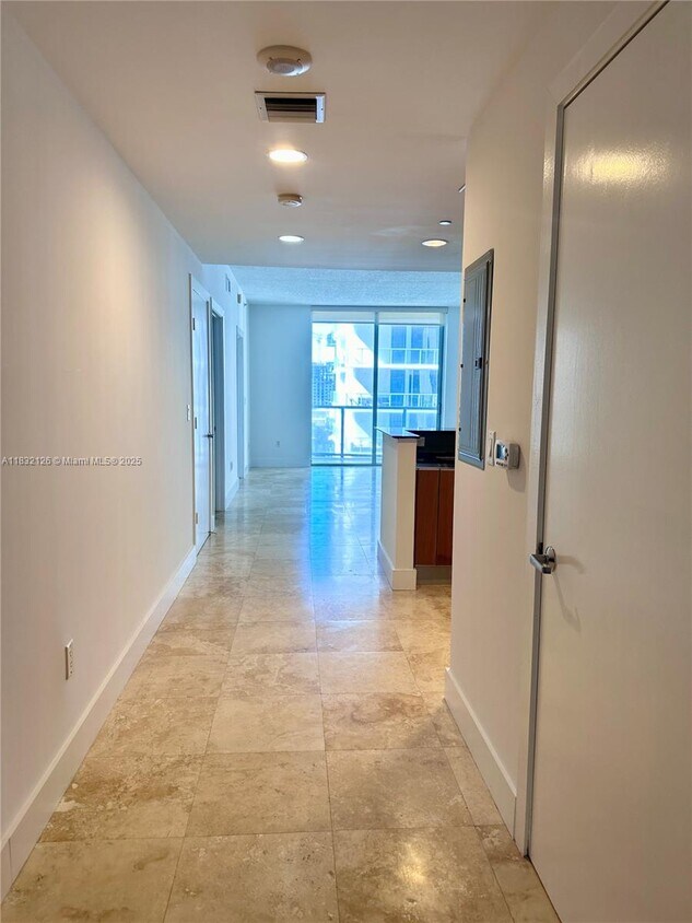 Foto principal - 1060 Brickell Ave