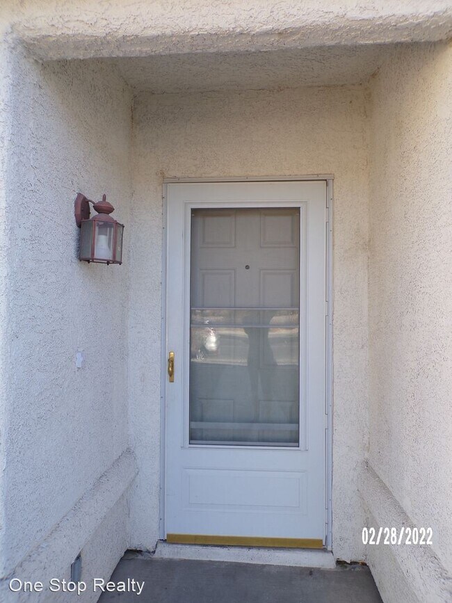 Building Photo - 4 br, 2.5 bath House - 2911 W. Hammer Ln.