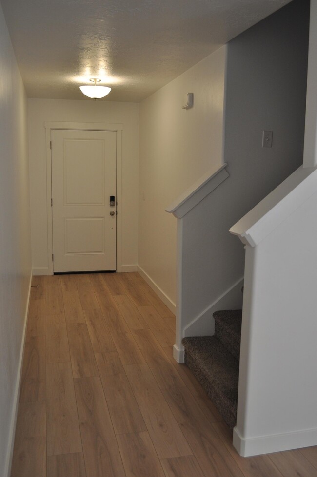 Building Photo - 14928 Messi St