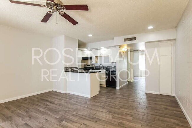 Foto del edificio - 6320 N 16th St