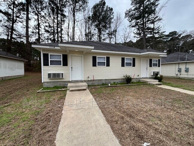 Building Photo - 320 Clint Rd