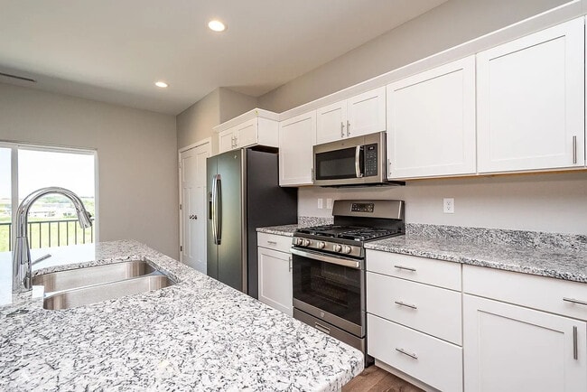 Building Photo - 625 Catherine Dr