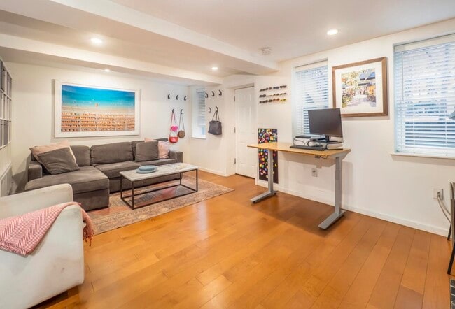 Building Photo - 226 1st St