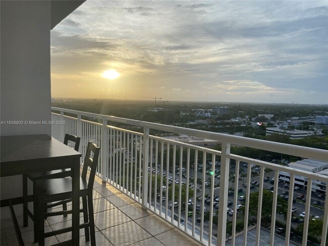 Building Photo - 18031 Biscayne Blvd