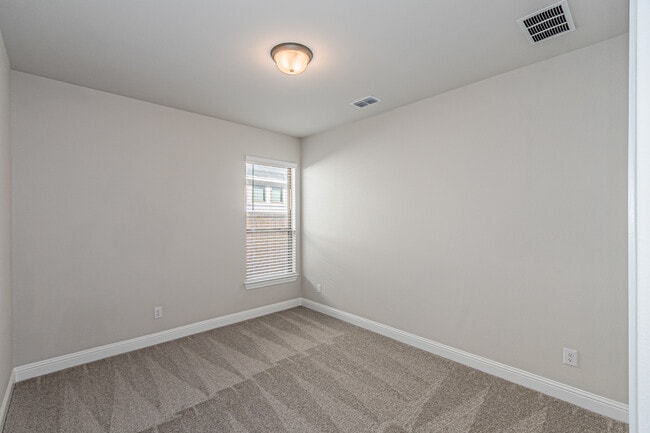 Building Photo - 3231 Tobias Ln