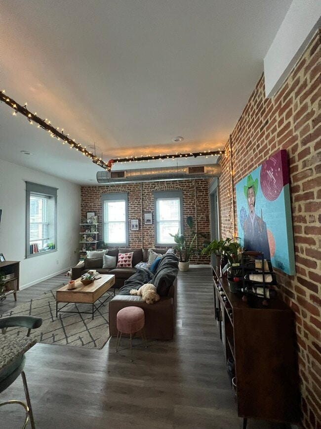 Building Photo - The Residences at 218 E Main St