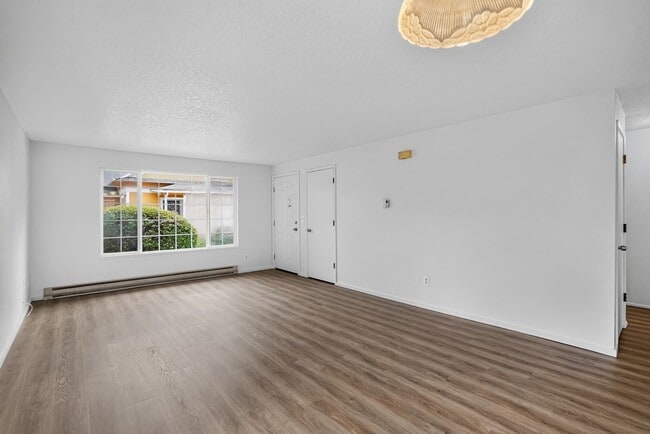 Building Photo - 2114 A St