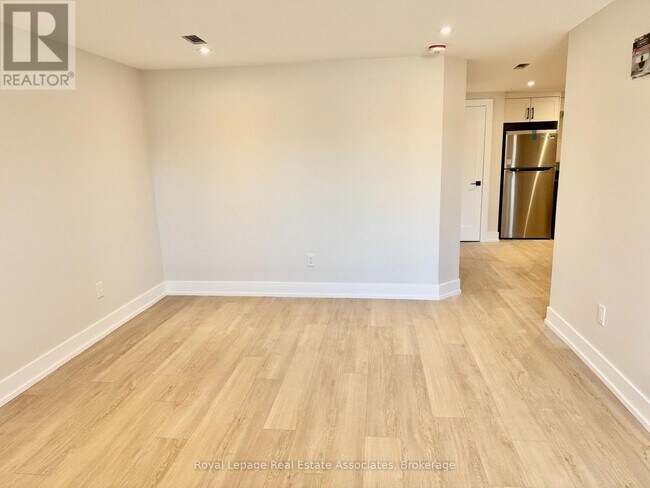 Building Photo - 246 Marlborough St