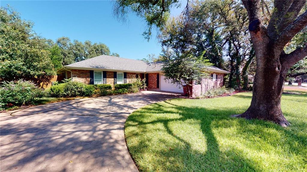 Foto principal - 4900 Woodcreek Rd