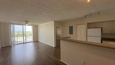 Building Photo - 1801 N Flagler Dr